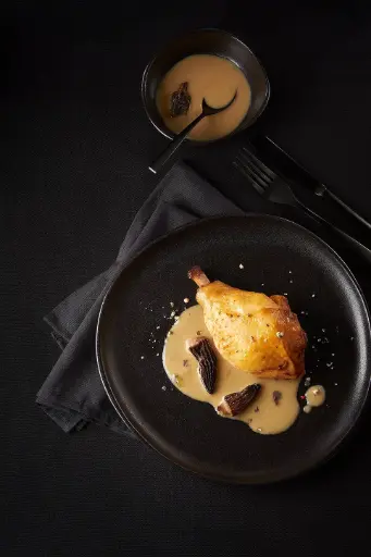 Moelleux de chapon au jus de morilles 