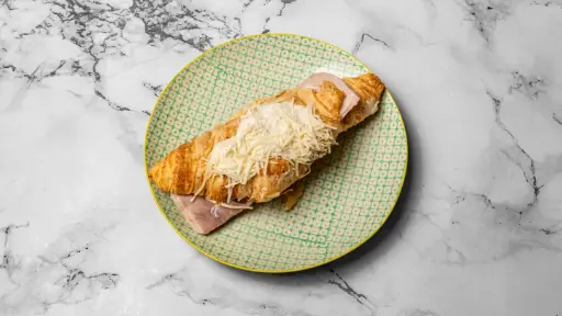 Croissant au jambon